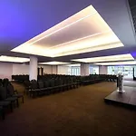 Lux מלון 4*