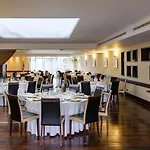 Lux Hotel 4*