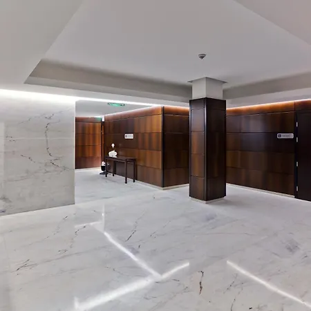 Ξενοδοχείο Lux 4*