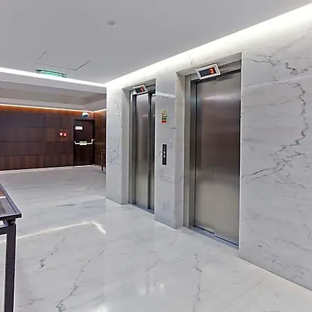 Lux Hotel 4*