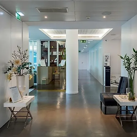 Lux Hotel